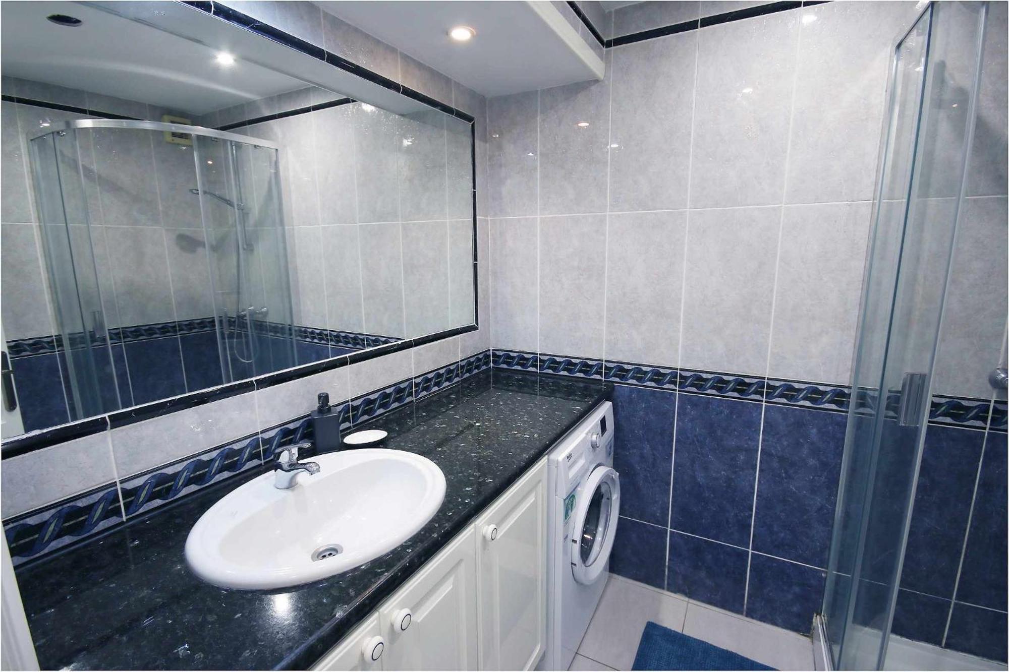Parque Santiago I 222 By Tenerife & Sales * Playa de las Americas (Tenerife)